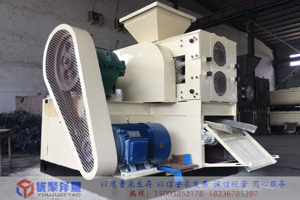 廣西柳城黃總從我公司定購750壓球機一臺